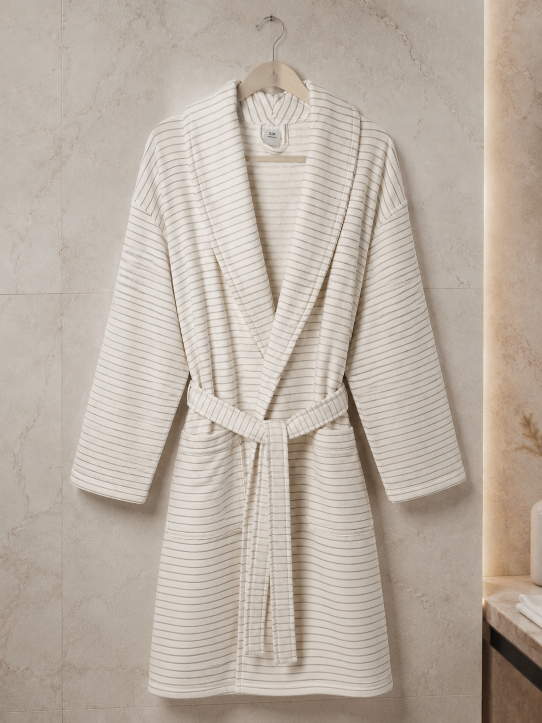 Die Nest Robe